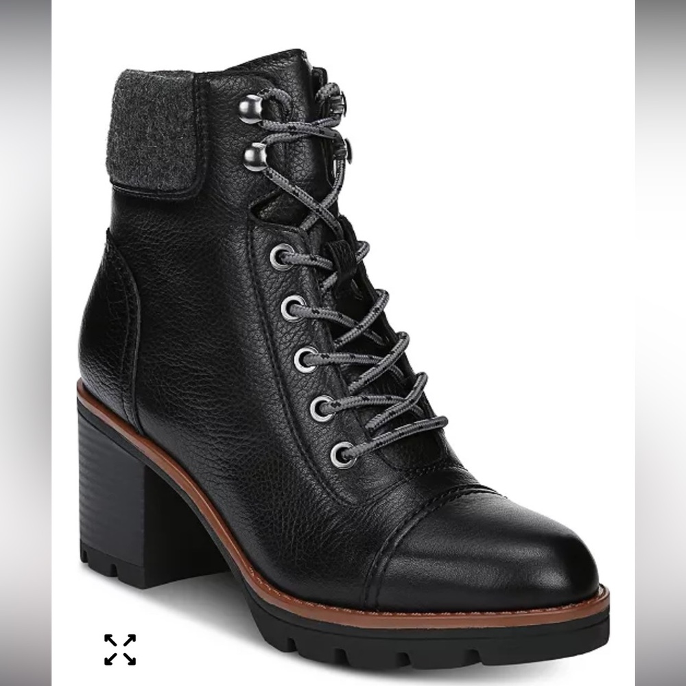 Naturalizer Varuna Lug Sole Waterproof  Ankle Boots; Black; 9 wide